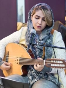 فرنوش باقری